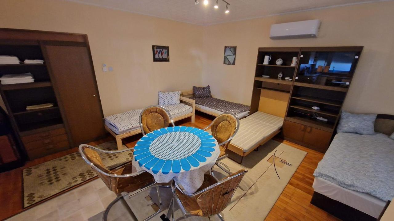Friendly Apartment In The Suburb. ブダペスト エクステリア 写真